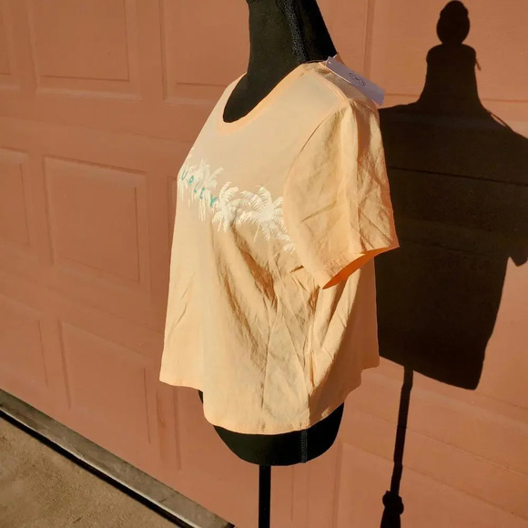 NWT Hurley Juniors' Size XL Palm Tree Casual Cropped T-Shirt - Picture 4 of 15